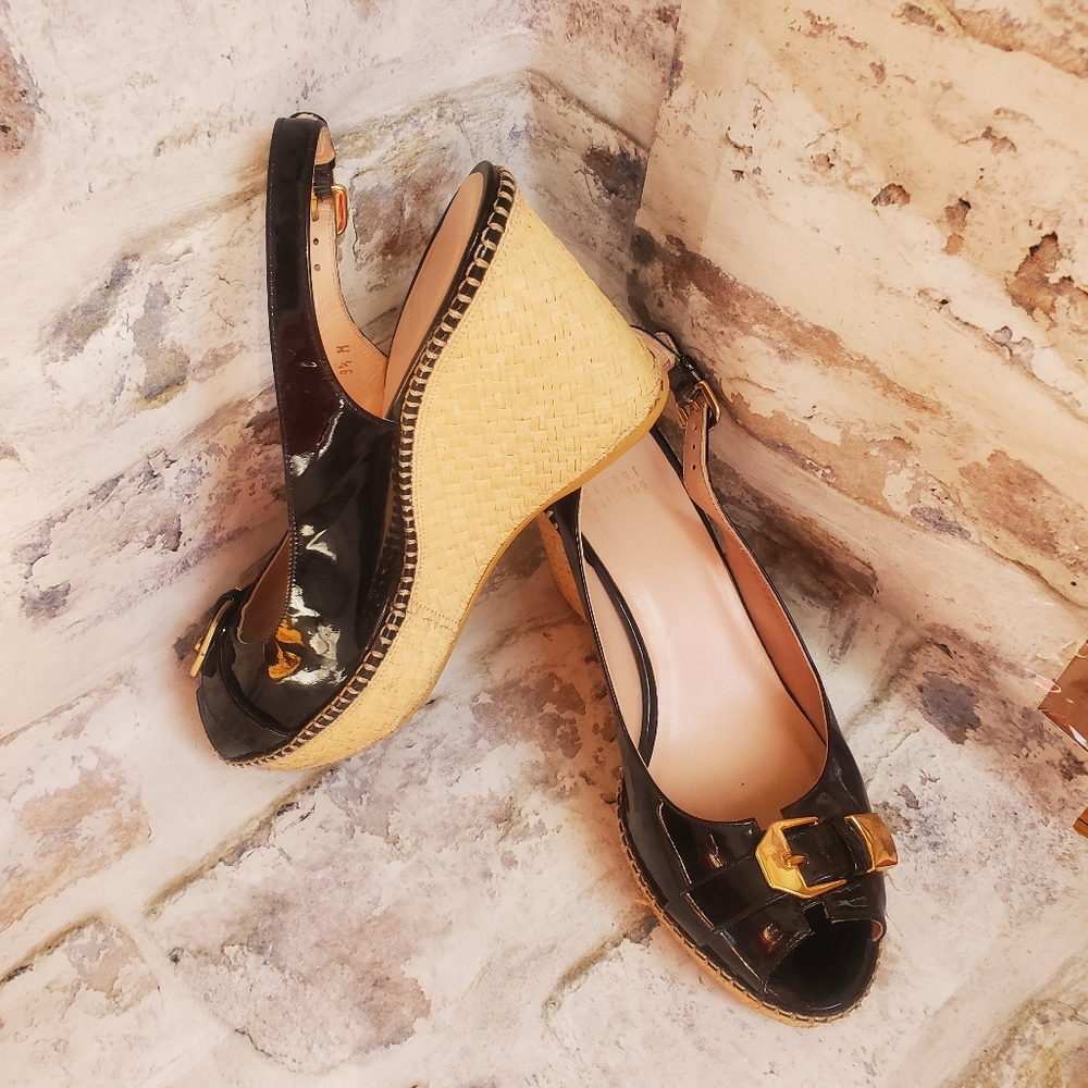 Stuart Weitzman Black Patent Leather Raffia Wedge Sandals Gold Buckle Size 9.5